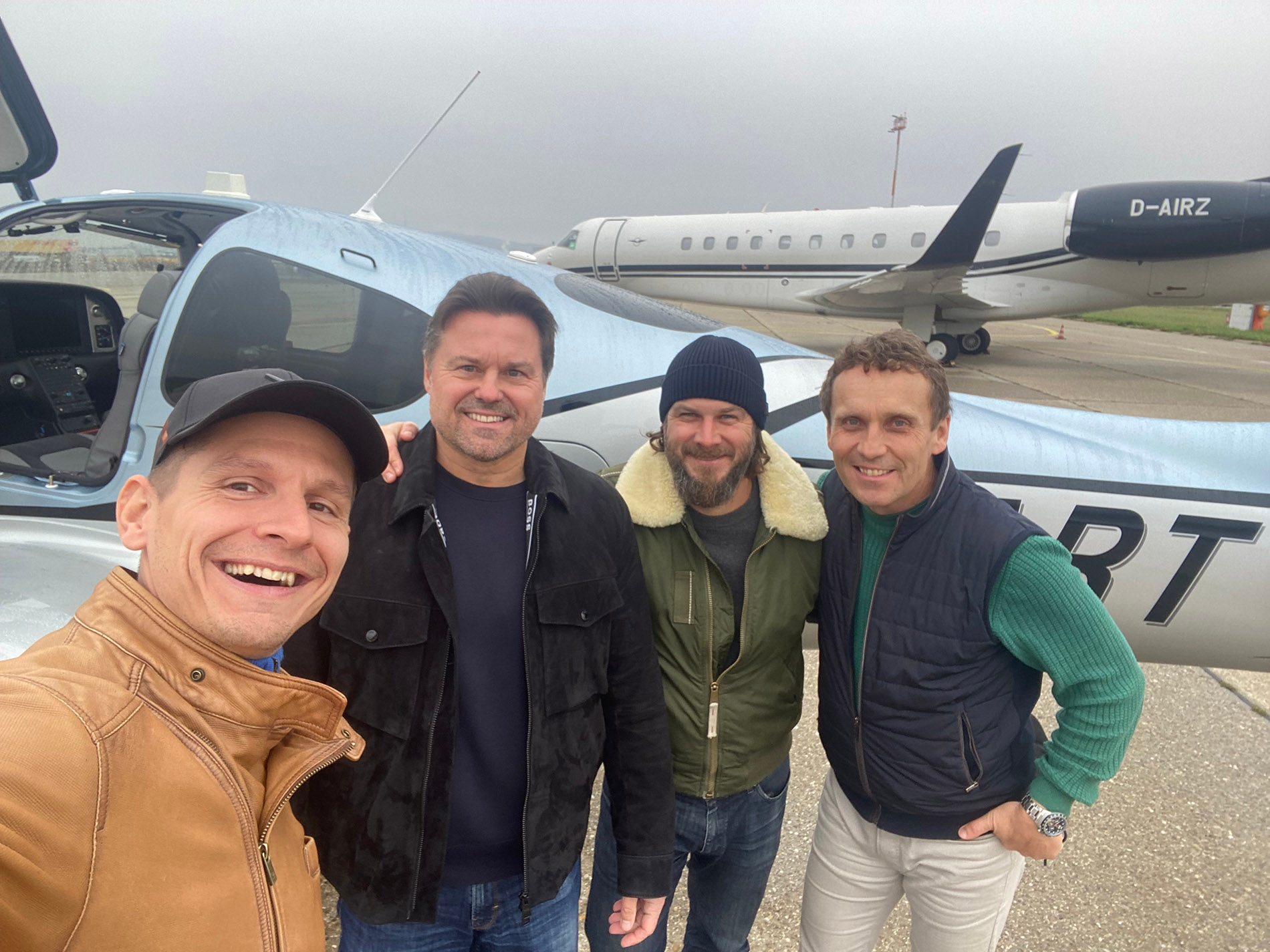 THE AVIATION